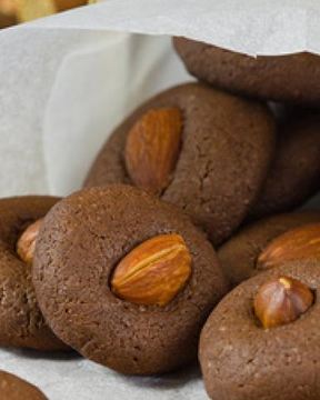 Домашнее шоколадное печенье с орехами