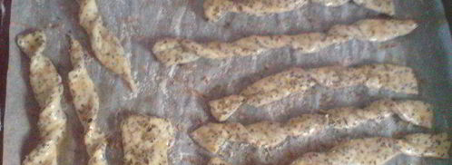 хлебные палочки с тимьяном и маком. Шаг 3