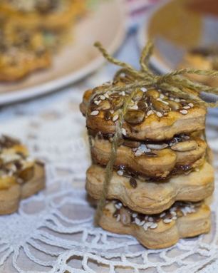 Печенье с кунжутом и семечками кунжутное