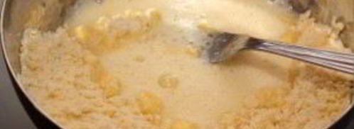 быстрый пирог с консервированными персиками. Шаг 3