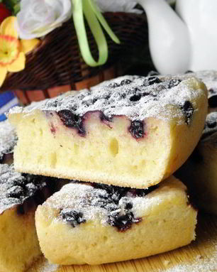 Творожный пирог с ягодами