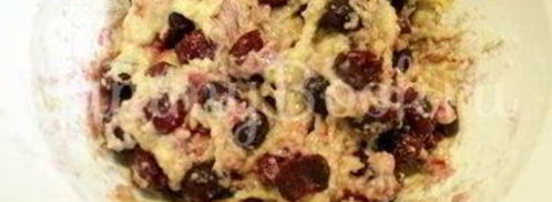 вишневый пирог в мультиварке. Шаг 3