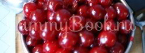 дрожжевые пирожки с вишней. Шаг 4