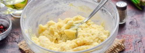 картофельные пирожки с фаршем. Шаг 8