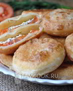 Пирожки Бомбочки с творогом и помидорами