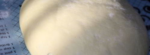 пирожки из дрожжевого теста с яблоками и повидлом. Шаг 10