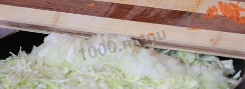 пирожки из слоеного теста с капустой в духовке. Шаг 5