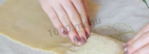 пирожки из слоеного теста с капустой в духовке. Шаг 9