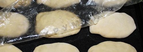 пирожки на сухом молоке дрожжевые в духовке. Шаг 22