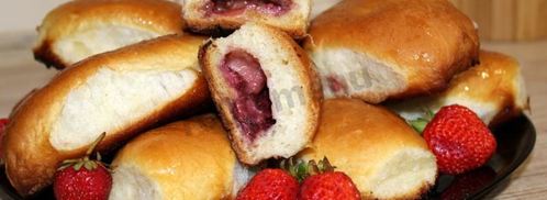 пирожки с клубникой из дрожжевого теста в духовке. Шаг 30