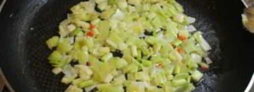 пирожки с сюрпризом. Шаг 2