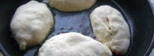 пирожки с вишней на сковороде. Шаг 6