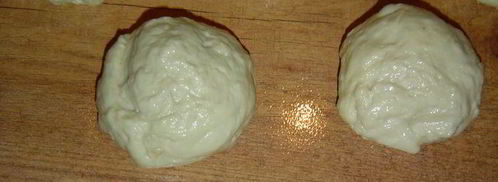 пирожки с яблоками и изюмом на сковороде. Шаг 4