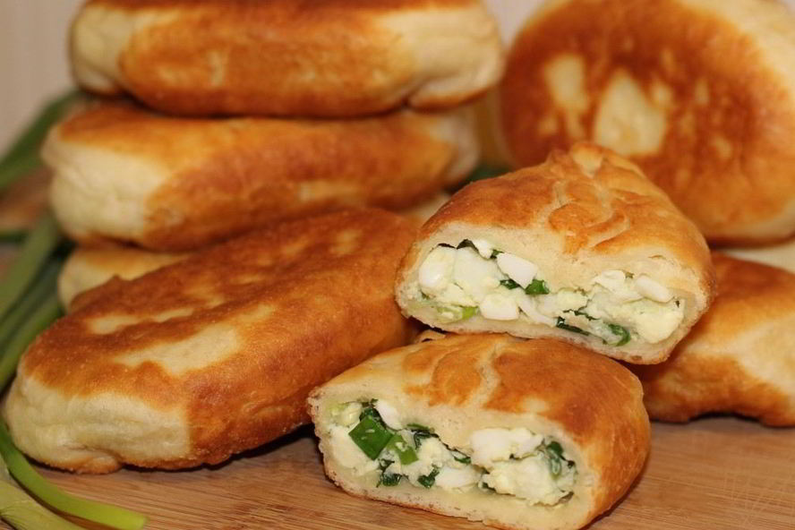 Рецепт пирожки с зеленым луком и яйцами