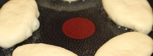 пирожки с зеленым луком и яйцами. Шаг 5