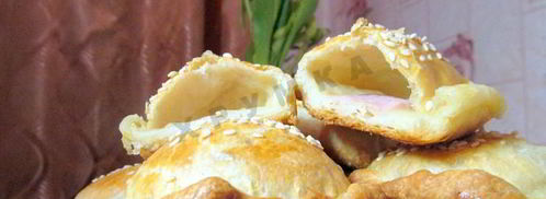 пирожки слоеные конвертики с сыром и ветчиной. Шаг 16