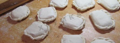 пирожки слоеные конвертики с сыром и ветчиной. Шаг 7