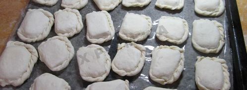 пирожки слоеные конвертики с сыром и ветчиной. Шаг 9