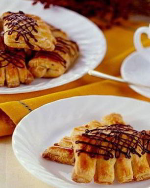 Простые пирожки с шоколадом