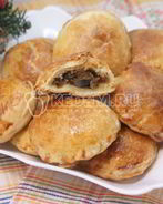 Рождественские пирожки с грибами и курицей