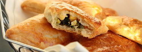 слоеные пирожки с яйцом и зеленым луком. Шаг 6