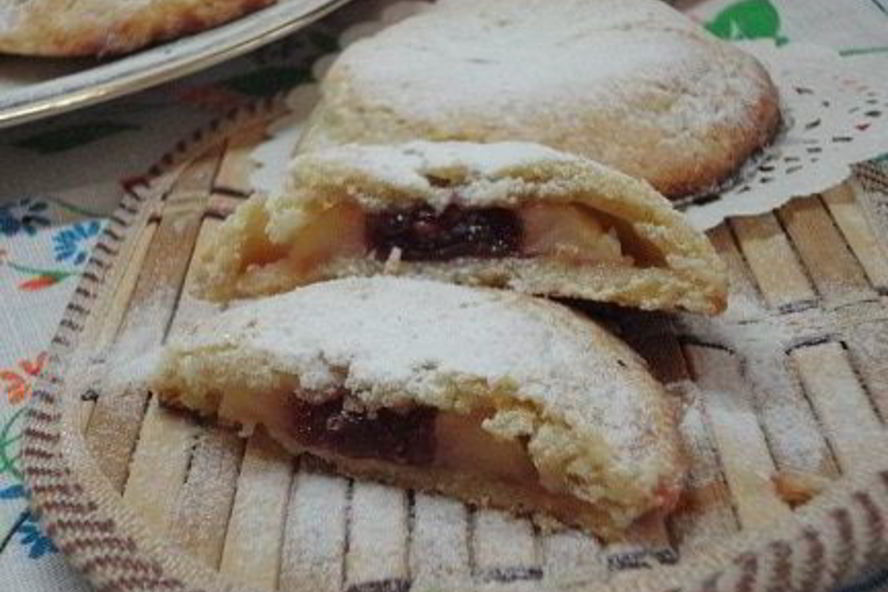 Рецепт песочные пирожные с яблоками