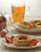 Пирожные с клубникой