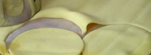 пирожные с кремом из маскарпоне, клубникой и базиликом. Шаг 3