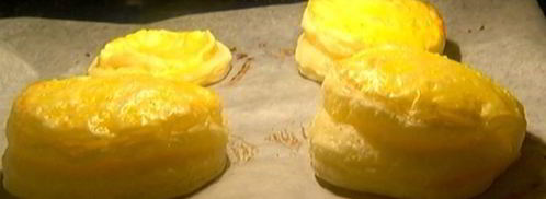 пирожные с кремом из маскарпоне, клубникой и базиликом. Шаг 7