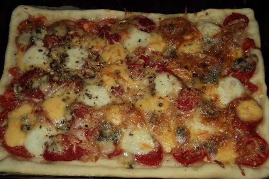 Рецепт пицца четыре сыра