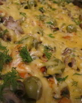 Пицца морские жители в сыре