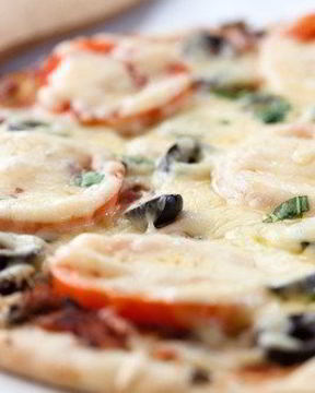 Пицца на гриле