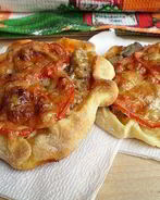 Пицца с фаршем и грибами