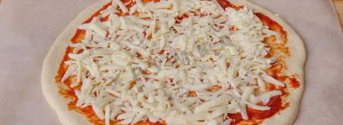 пицца с красной рыбой семгой на дрожжевом тесте. Шаг 20