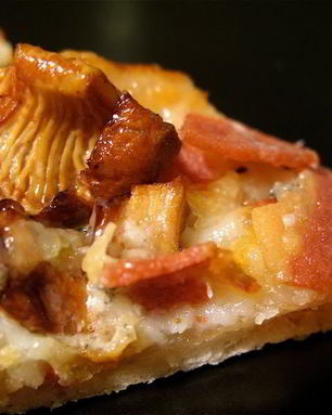 Пицца с лисичками