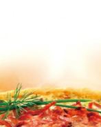 Пицца с луком и ветчиной