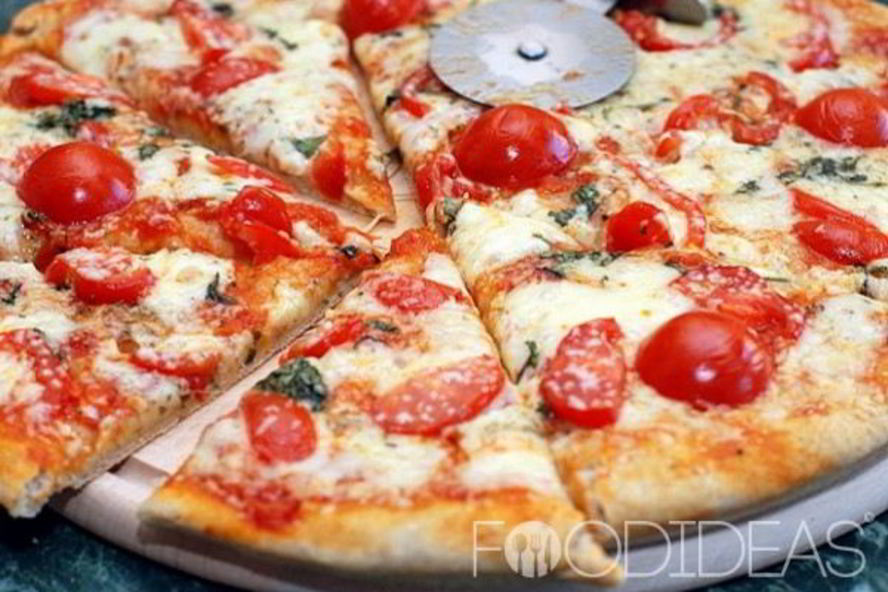 Рецепт пицца с помидорами и сыром