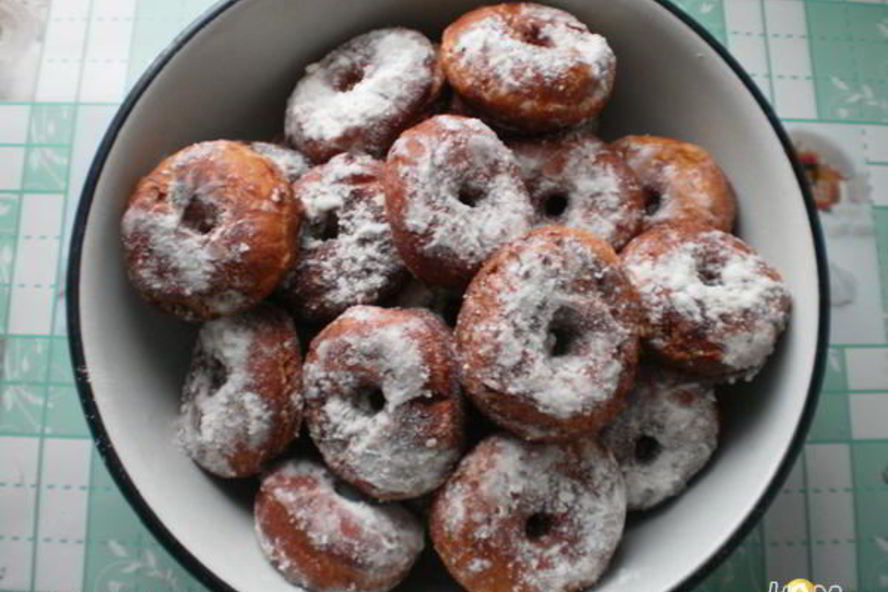 Рецепт пончики с сахарной пудрой