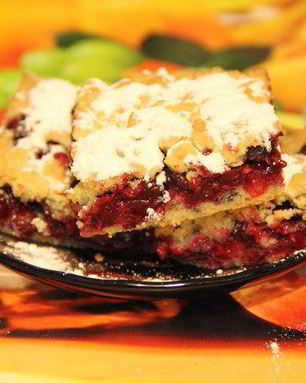 Коврижка с брусникой