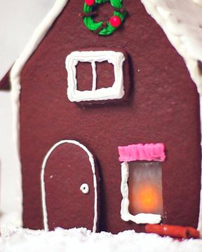 Новогодний пряничный домик
