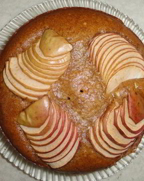 Постная коврижка с яблоками и корицей