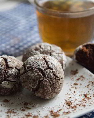 Шоколадные пряники с трещинками