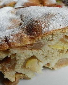 Быстрая яблочная шарлотка в духовке