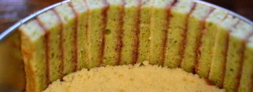 клубнично-фисташковая шарлотка. Шаг 22