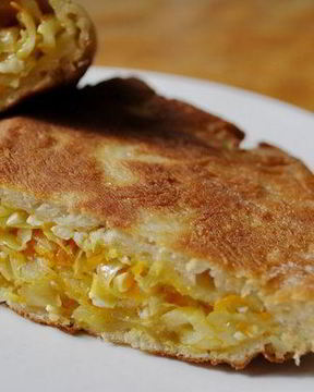 Шарлотка из капусты с беконом