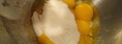 шарлотка с грушами и яблоками. Шаг 3