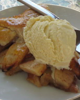 Шарлотка с яблоками и бананами