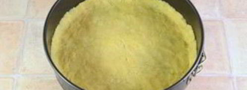 шарлотка с яблоками открытая. Шаг 5