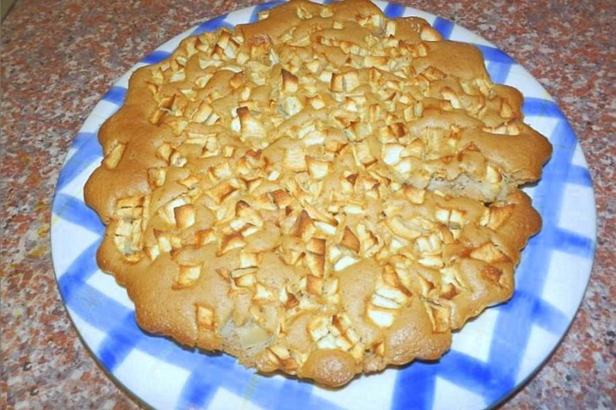 Рецепт шарлотка в микроволновке с яблоками