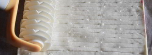 слоеные конвертики с сыром бри и ягодами. Шаг 6